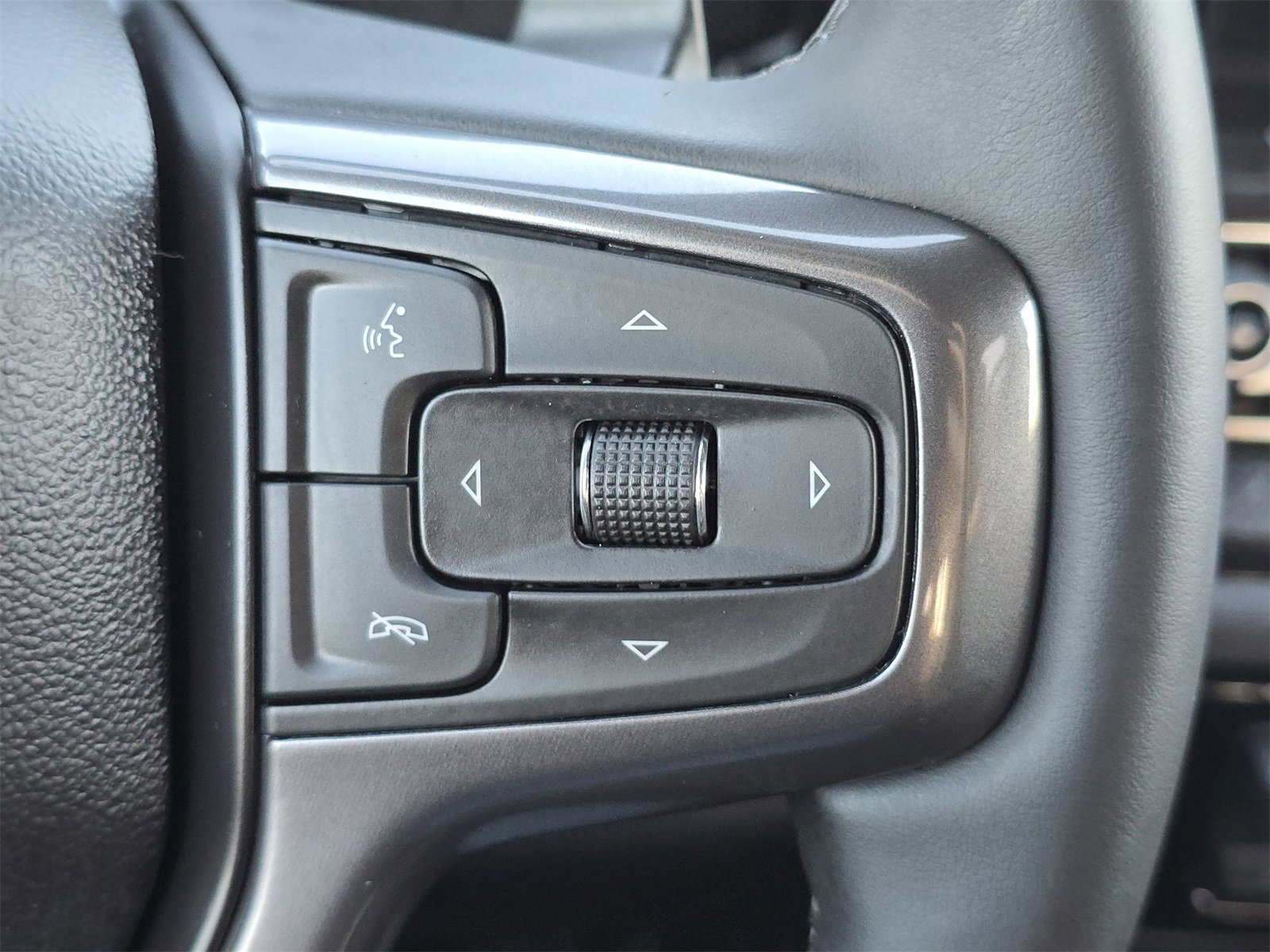 Used 2025 Chevrolet Silverado 1500 ZR2 w/ Technology Package image 25