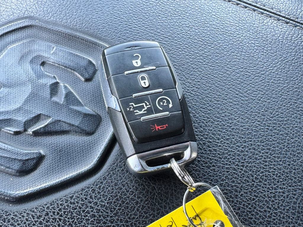 Used 2023 RAM 1500 Laramie AWD/4WD image 33