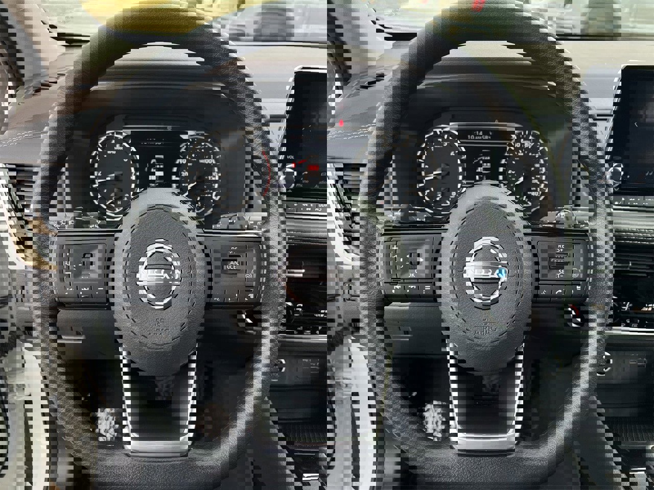 Certified 2023 Nissan Rogue SV image 10