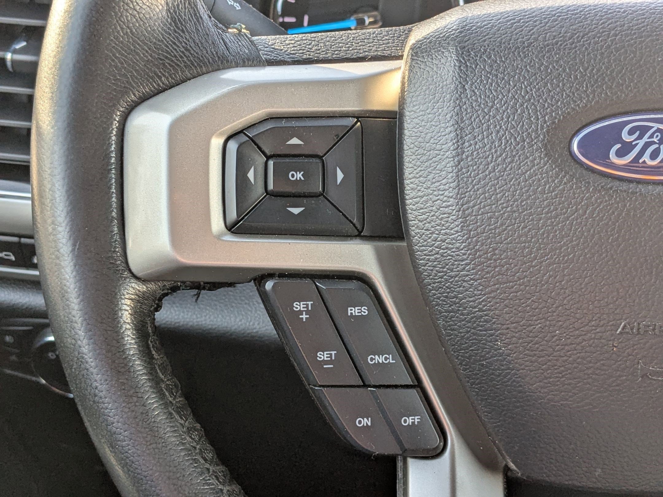 Used 2020 Ford F350 Lariat w/ Camper Package image 20