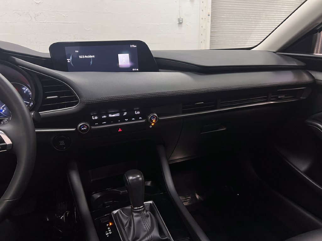 Used 2024 MAZDA MAZDA3 s FWD image 19