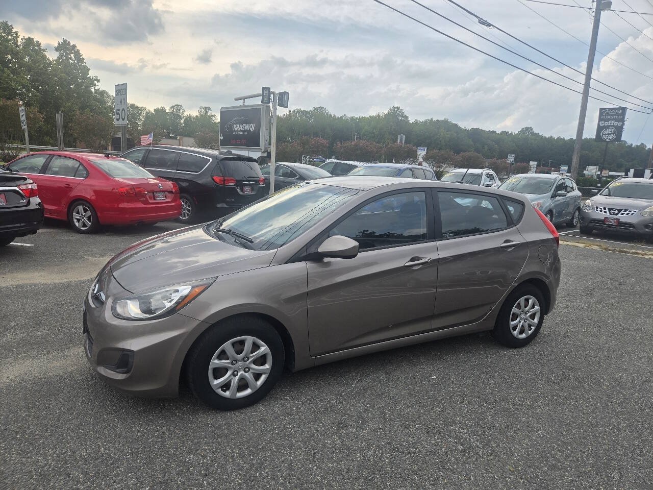 Used 2013 Hyundai Accent GS FWD image 12