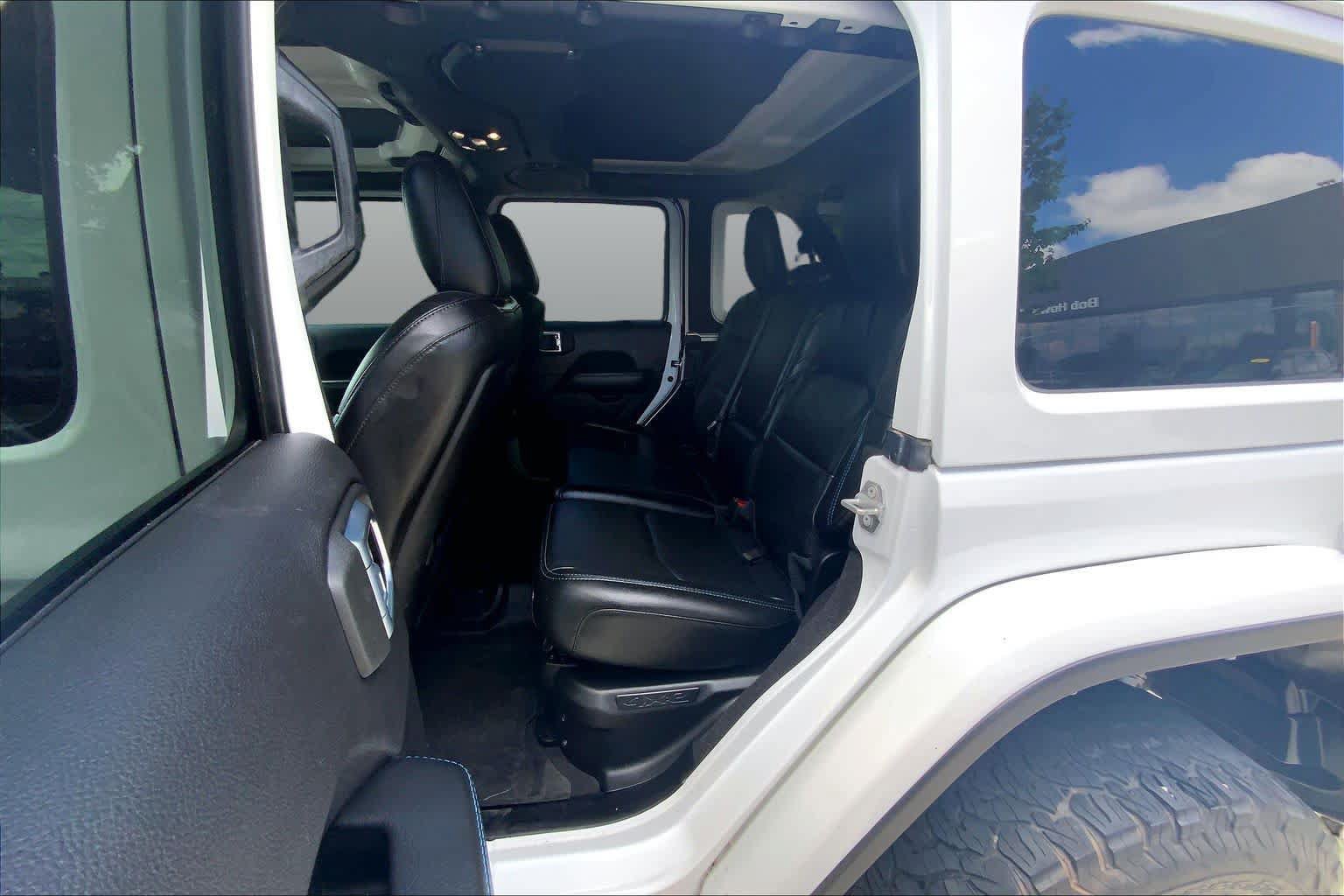 Used 2021 Jeep Wrangler Unlimited Rubicon 4xe w/ Cold Weather Group AWD/4WD image 21