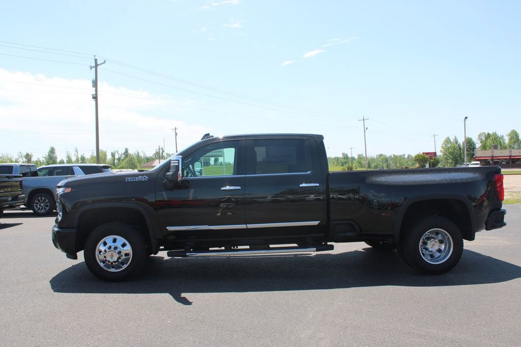 New 2026 Chevrolet Silverado 3500 High Country w/ High Country Premium Package image 6