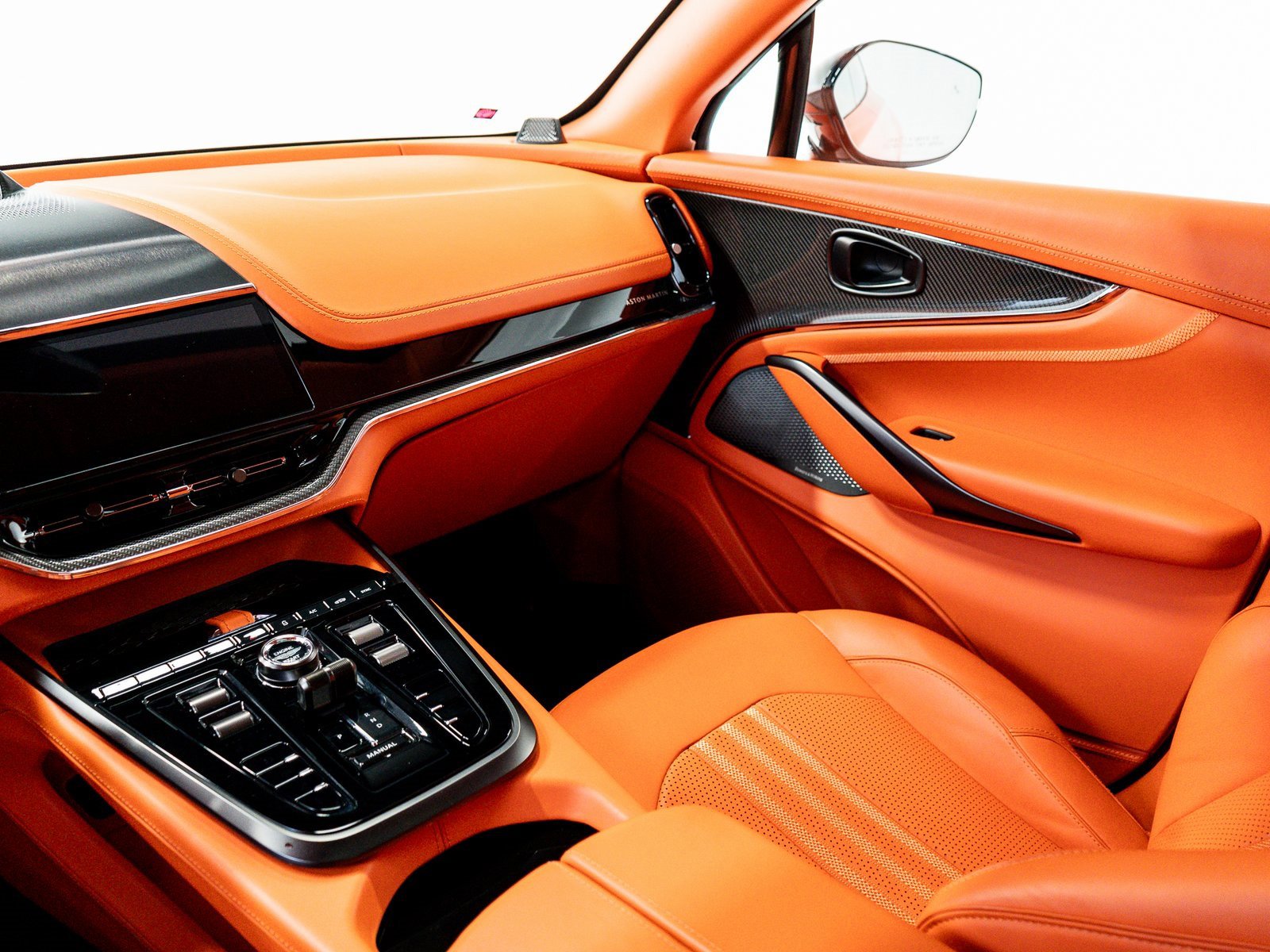 Used 2025 Aston Martin DBX 707 image 29