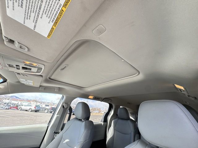 Used 2022 Toyota Sienna XLE w/ XLE Plus Package image 24