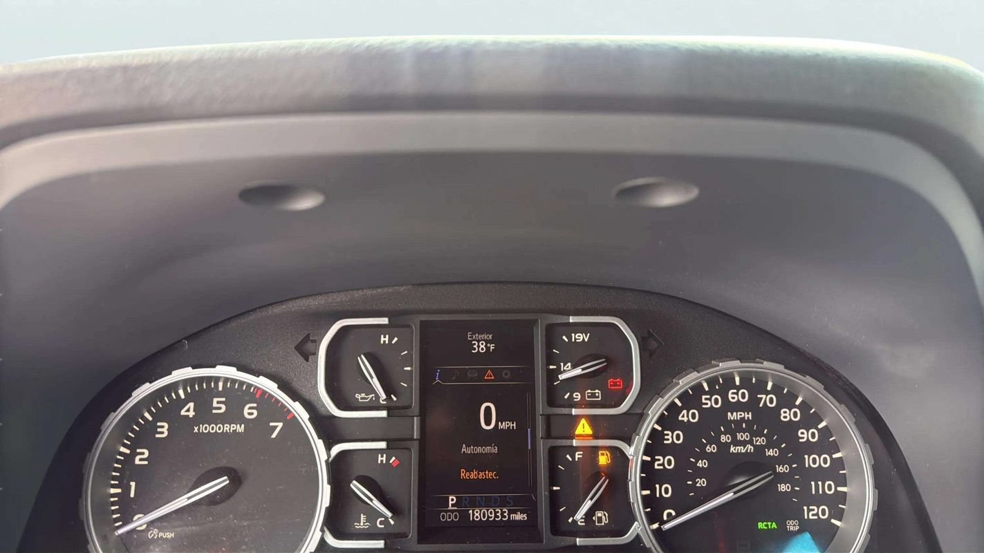 Used 2020 Toyota Tundra SR5 w/ SR5 Convenience Package AWD/4WD image 16