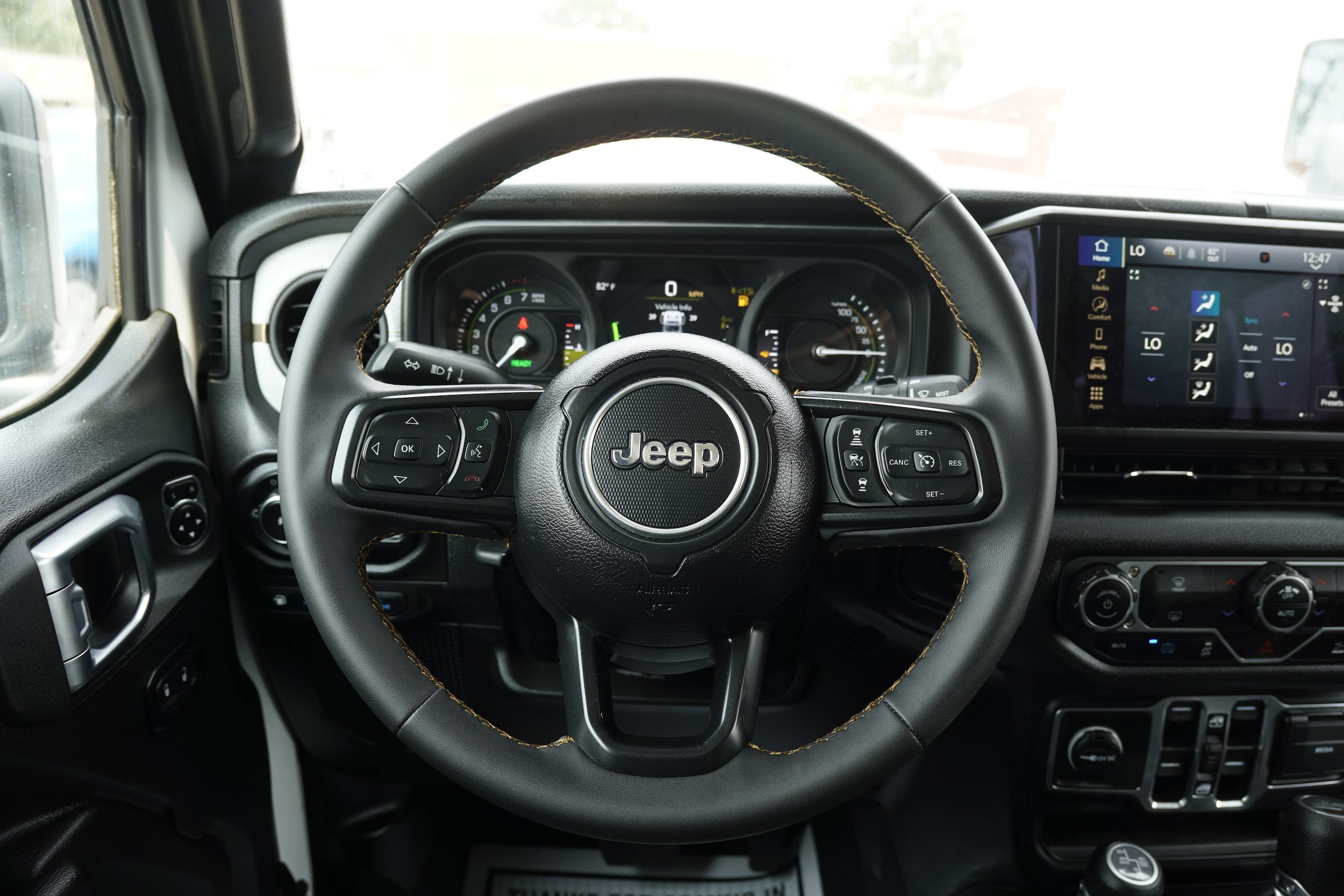 Used 2024 Jeep Wrangler Unlimited w/ LED Headlamp & Fog Lamp Group AWD/4WD image 16