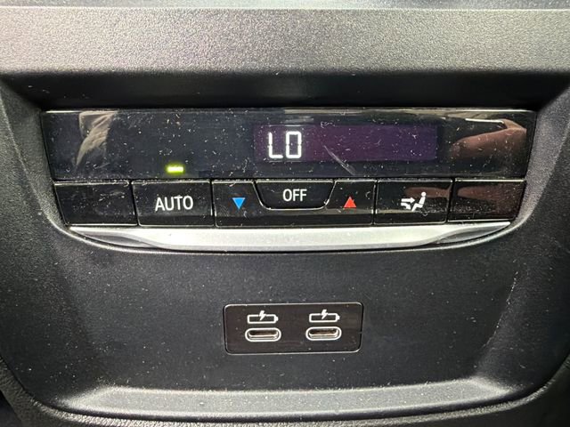 Used 2025 BMW 330i xDrive Sedan w/ Convenience Package image 17