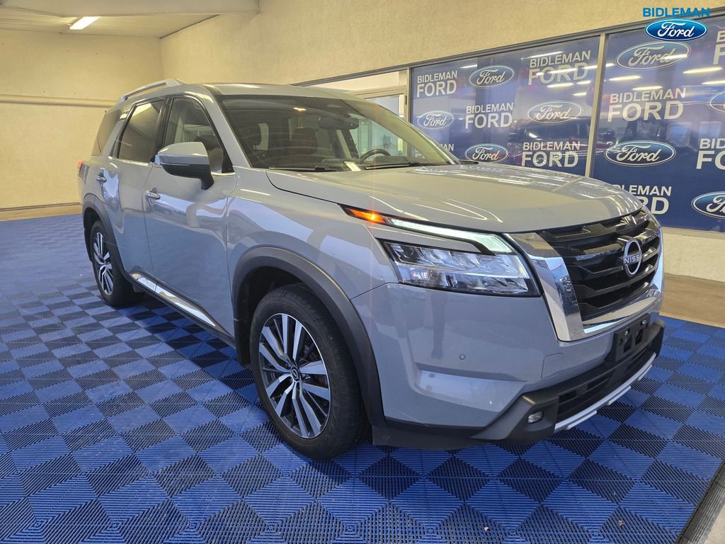 Used 2022 Nissan Pathfinder Platinum w/ Cargo Package