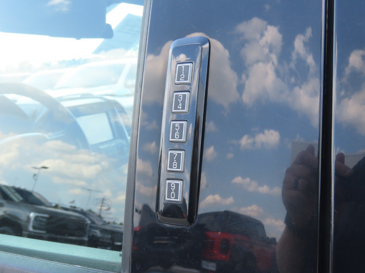 Certified 2019 Ford F150 XLT RWD image 19