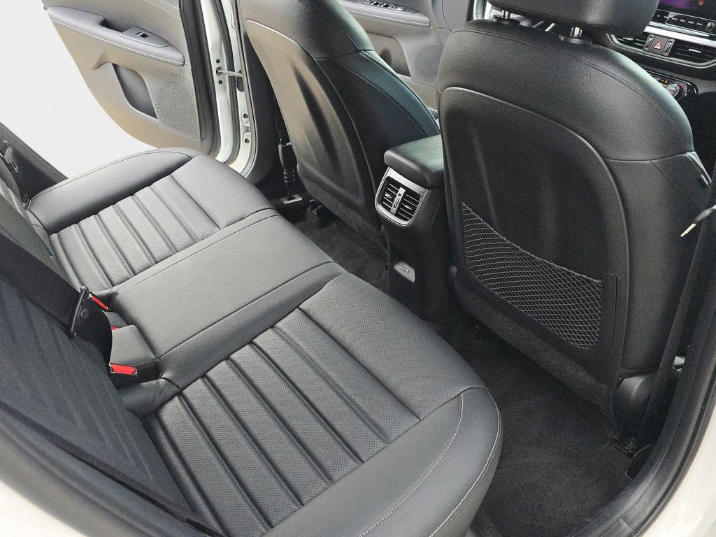 Used 2023 Kia Forte GT-Line w/ GT-Line Premium Package FWD image 13