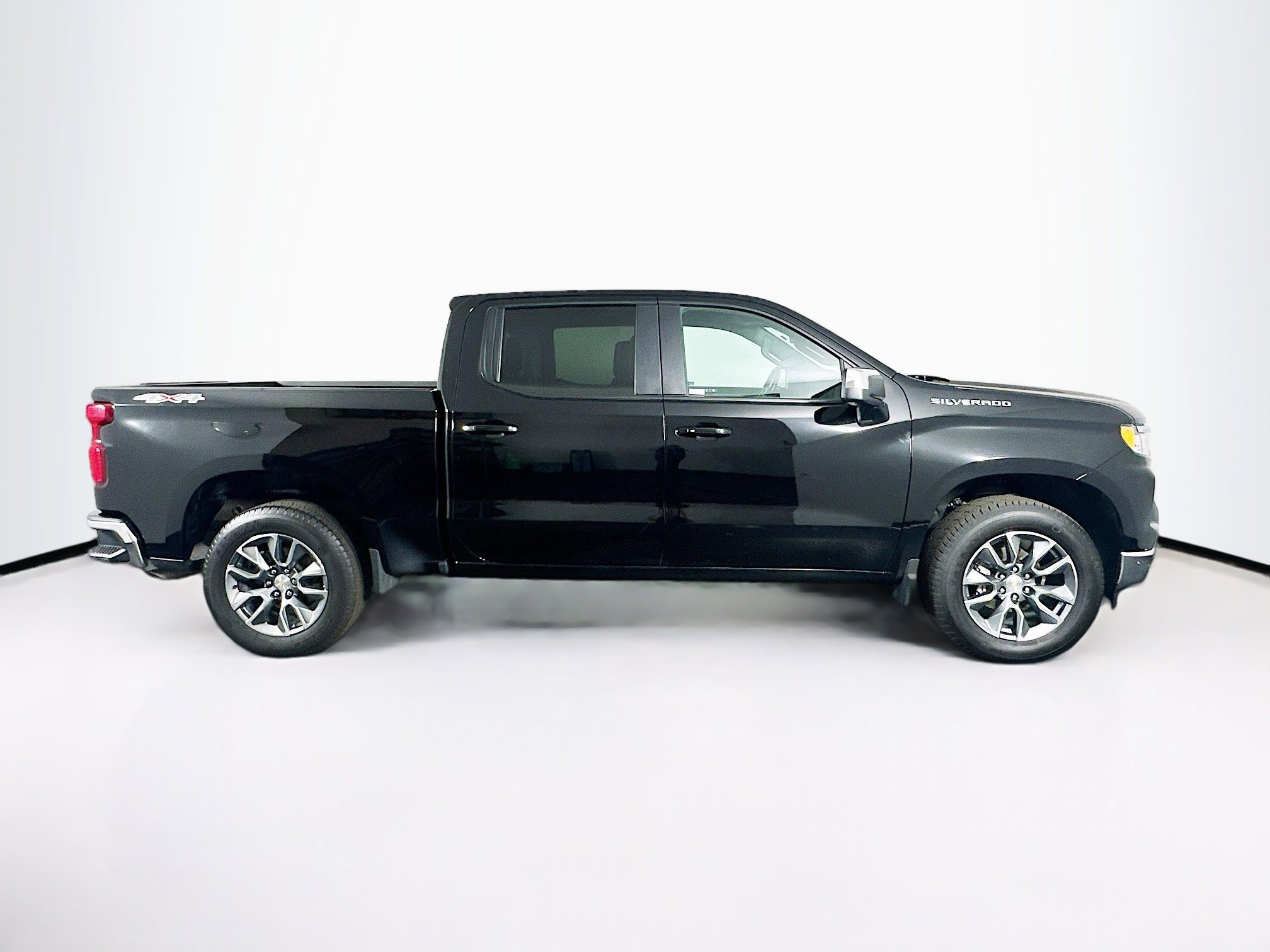 Used 2024 Chevrolet Silverado 1500 LT image 10