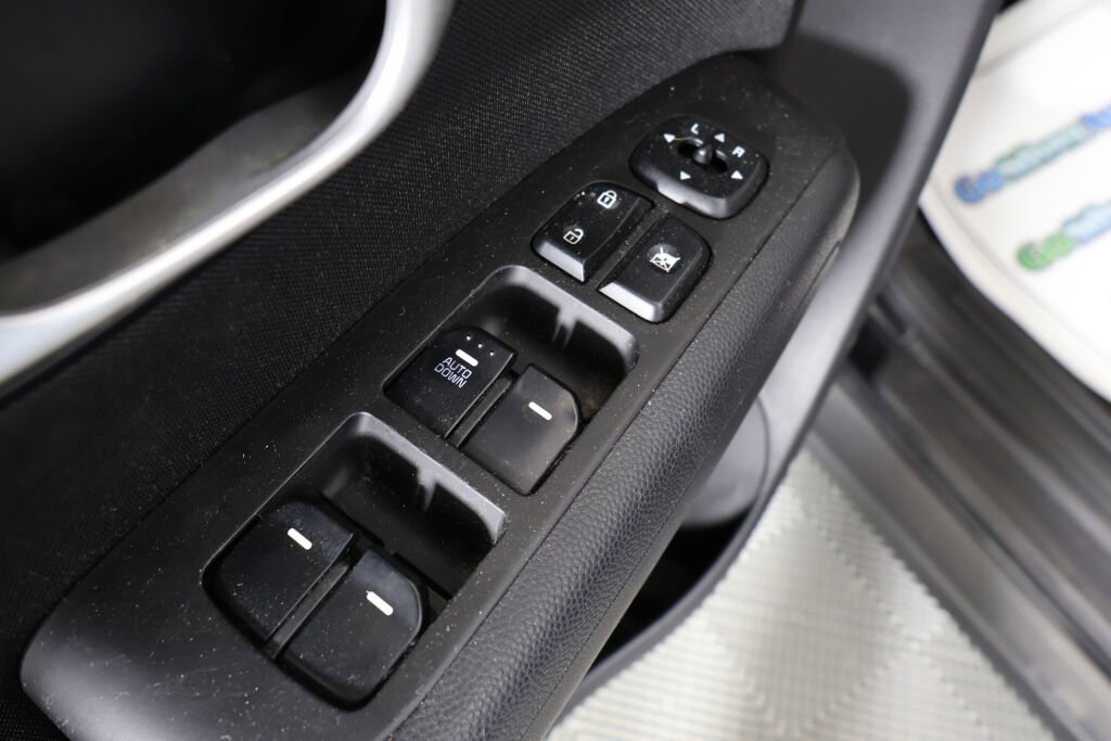 Used 2016 Kia Soul Base image 31