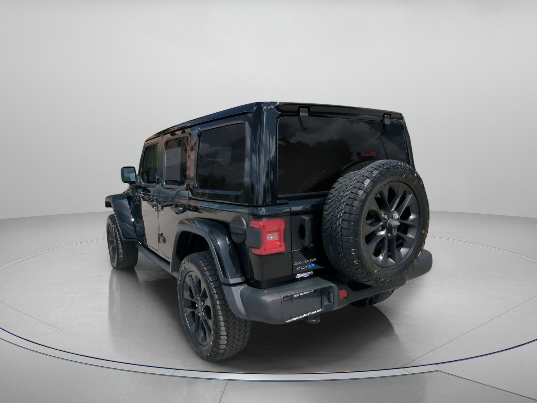 Used 2025 Jeep Wrangler Unlimited Sahara AWD/4WD image 23