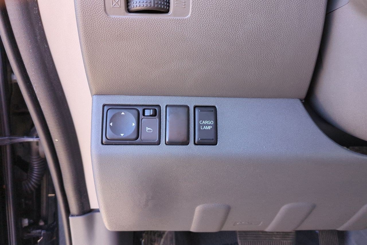 Used 2019 Nissan Frontier SV w/ Value Truck Package RWD image 18