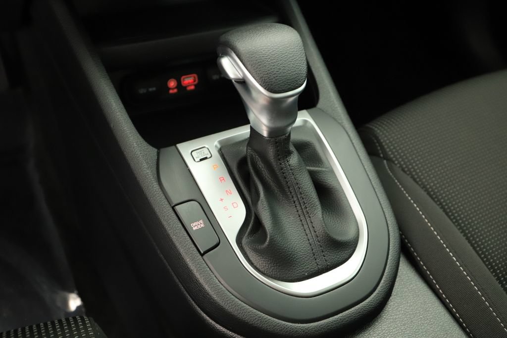 Used 2020 Kia Forte LXS FWD image 28