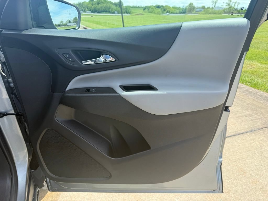 Used 2024 Chevrolet Equinox LS w/ LS Convenience Package FWD image 20