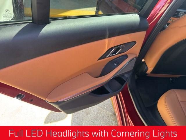 Used 2025 BMW 330i Sedan w/ M Sport Package image 20