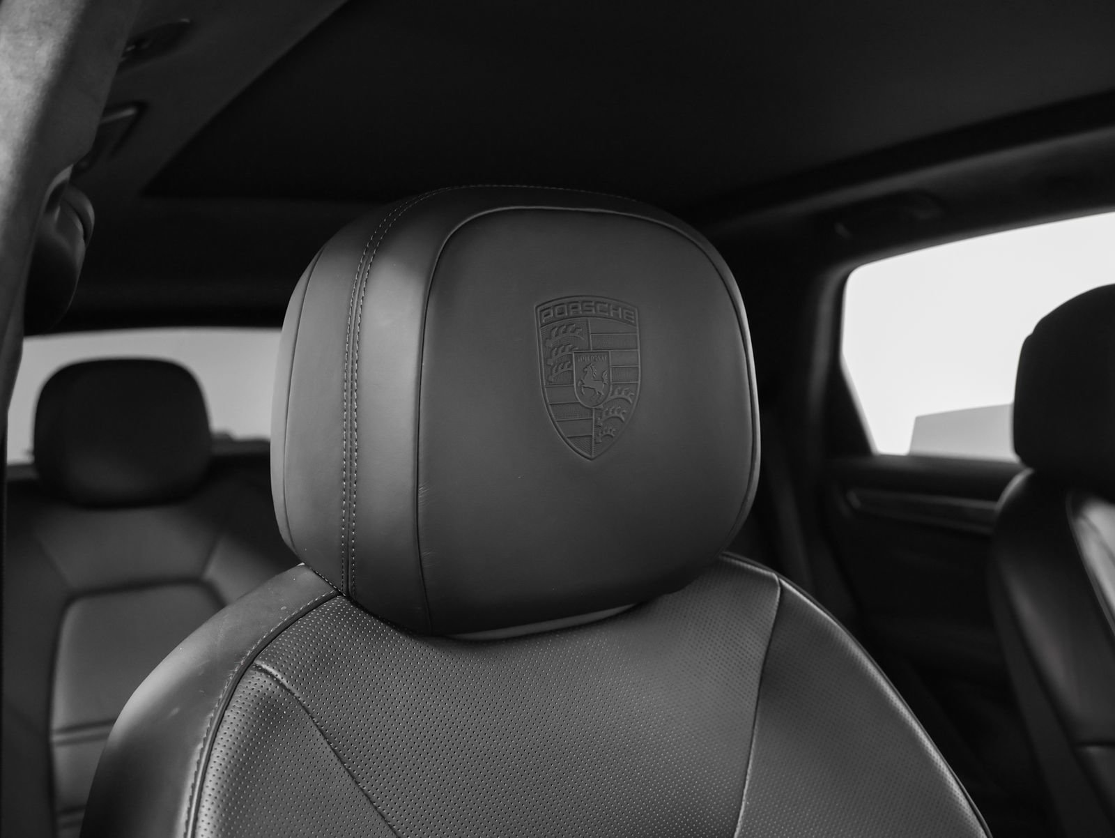 Certified 2023 Porsche Cayenne Turbo S AWD/4WD image 27