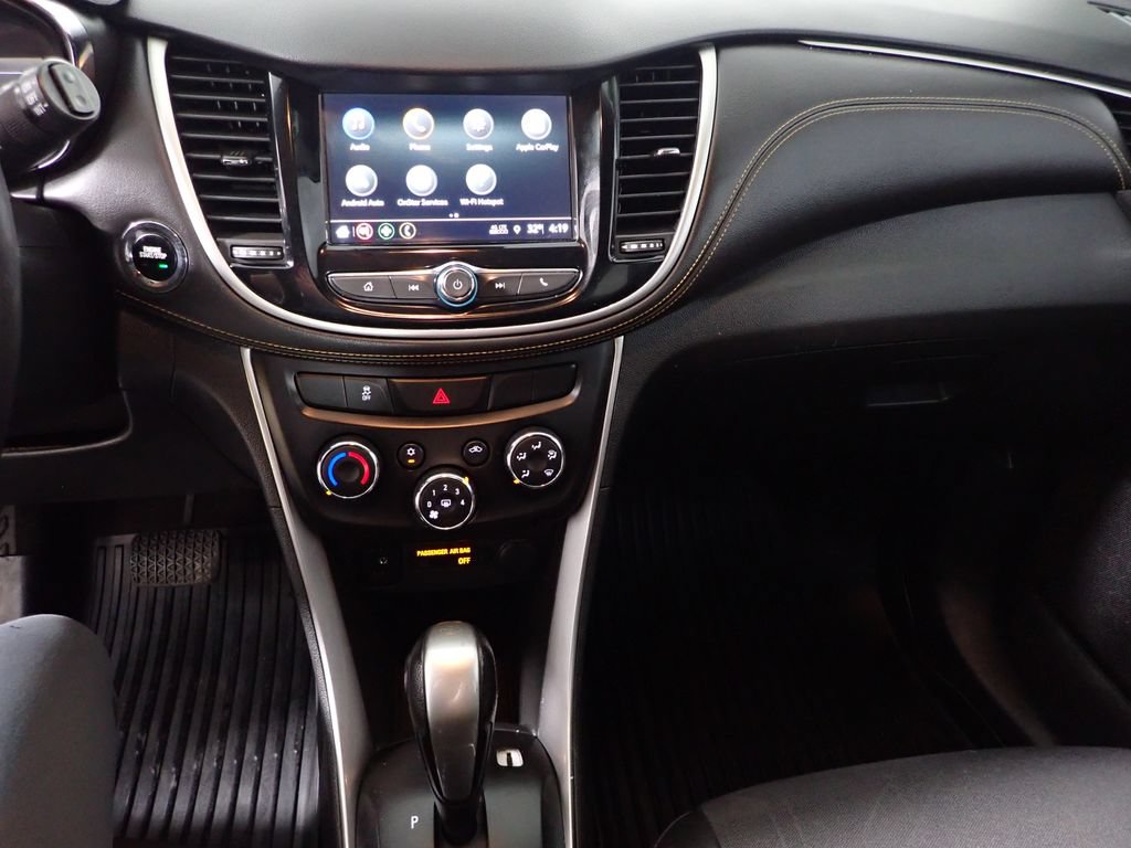 Used 2018 Chevrolet Trax LT w/ LT Convenience Package FWD image 27