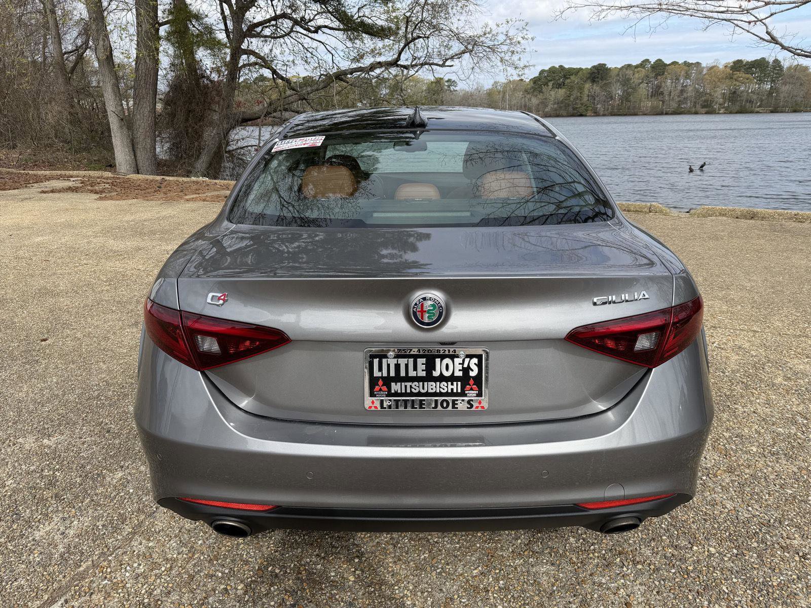 Used 2017 Alfa Romeo Giulia AWD w/ Cold Weather Package image 4