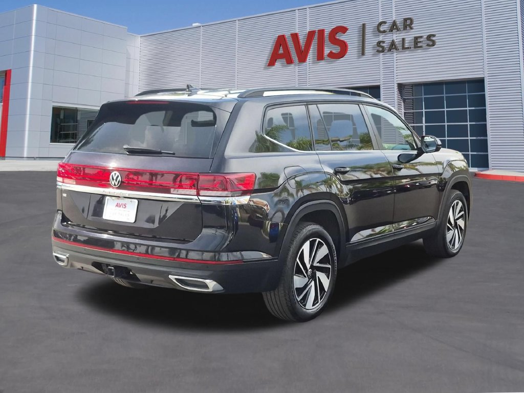 Used 2025 Volkswagen Atlas SE FWD image 6