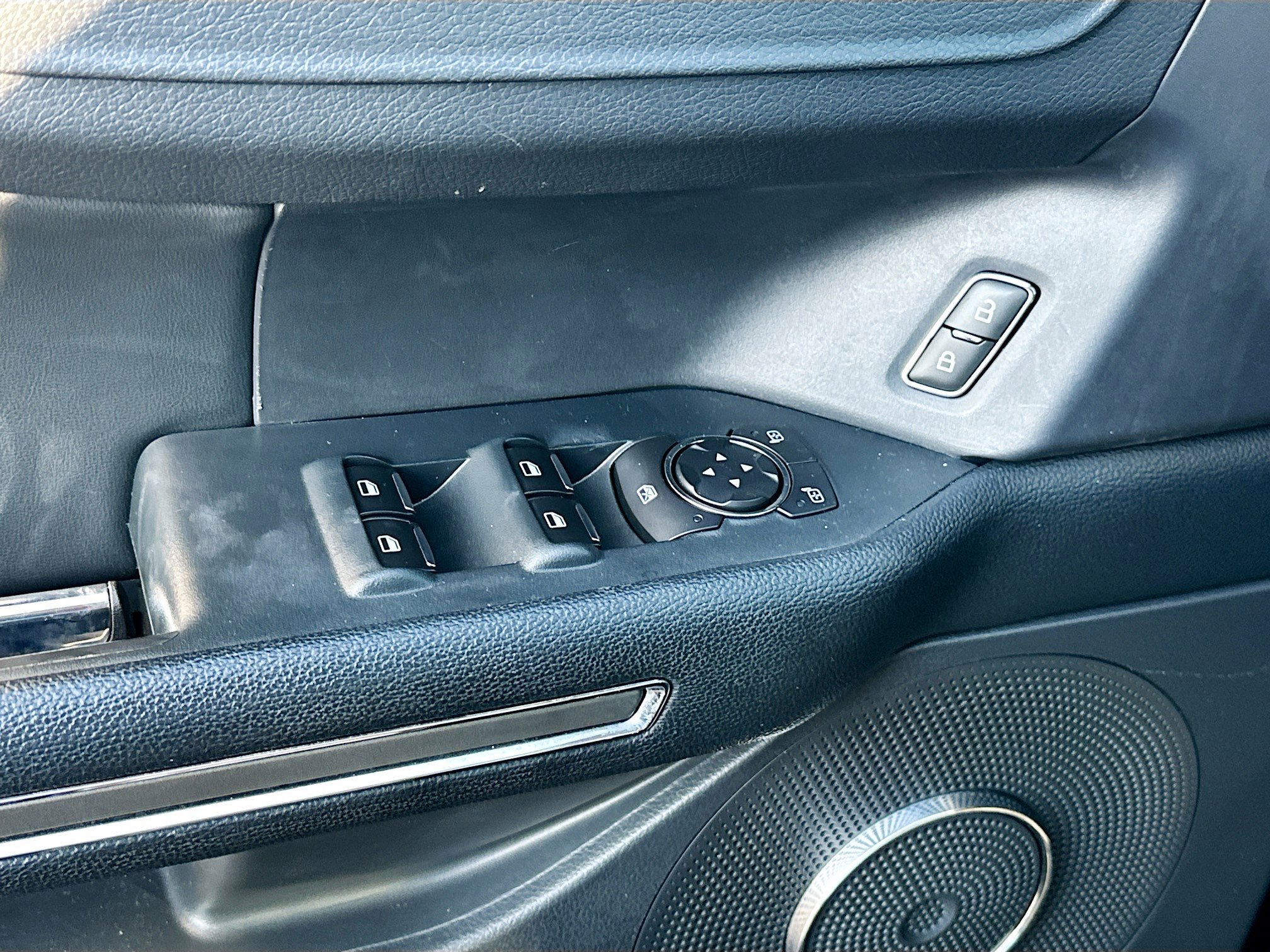 Used 2022 Ford Expedition XLT image 18