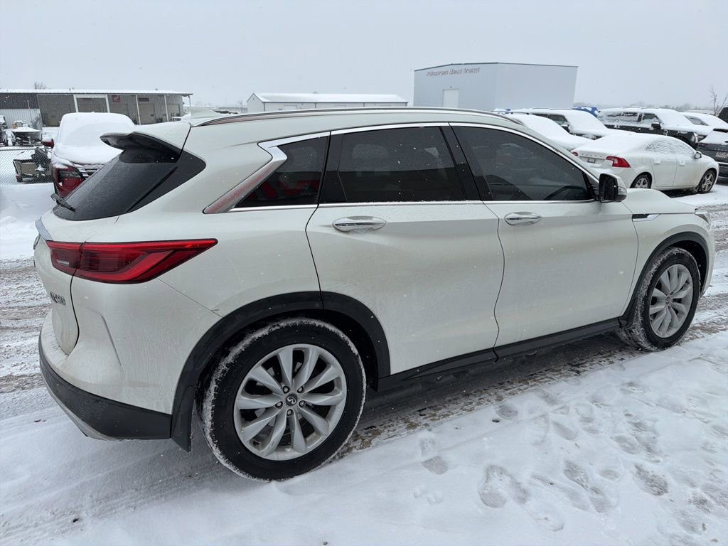 Used 2019 INFINITI QX50 Essential w/ Premium Heat Package image 10