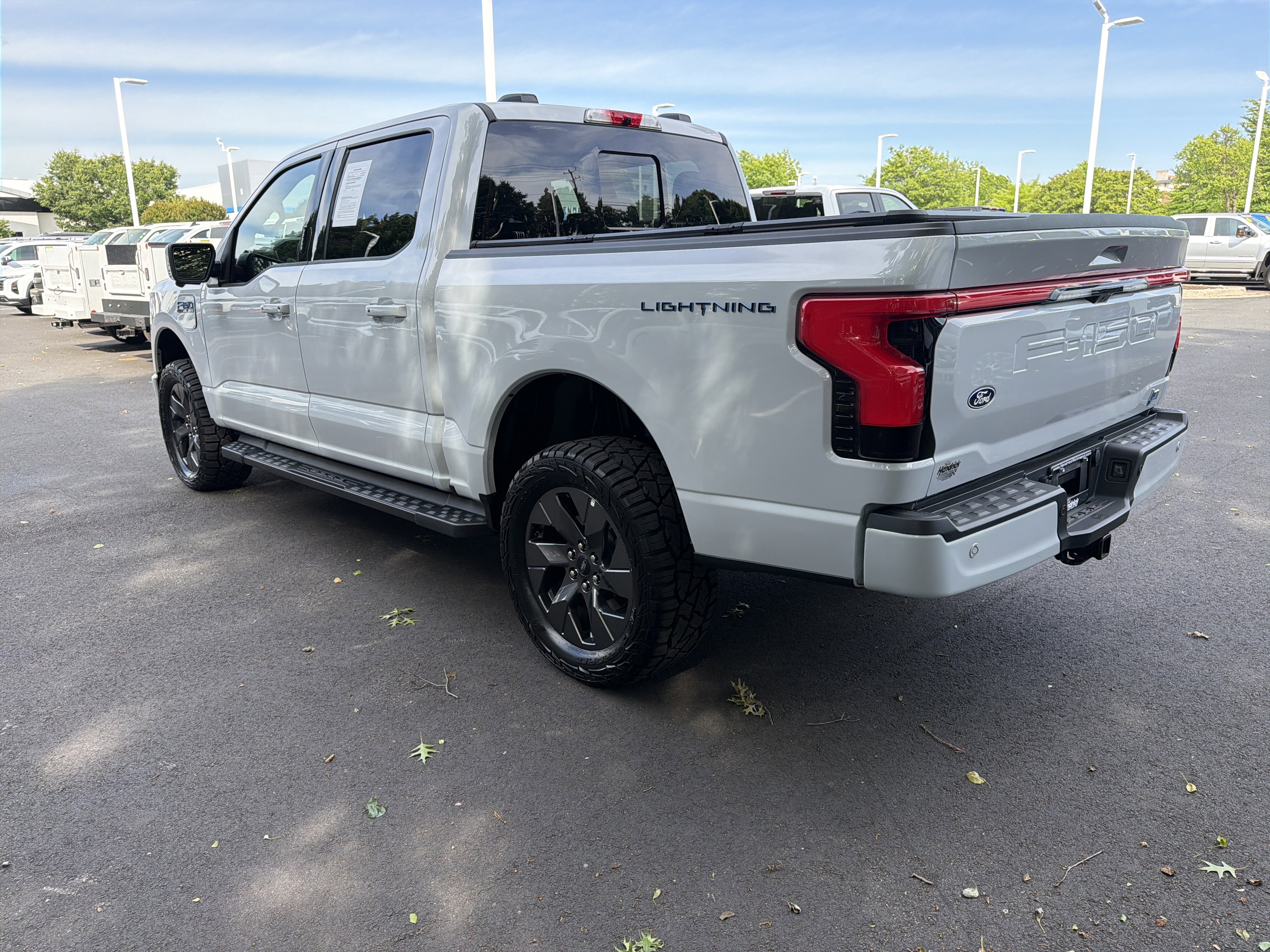 Used 2025 Ford F150 Lightning Lariat AWD/4WD image 8