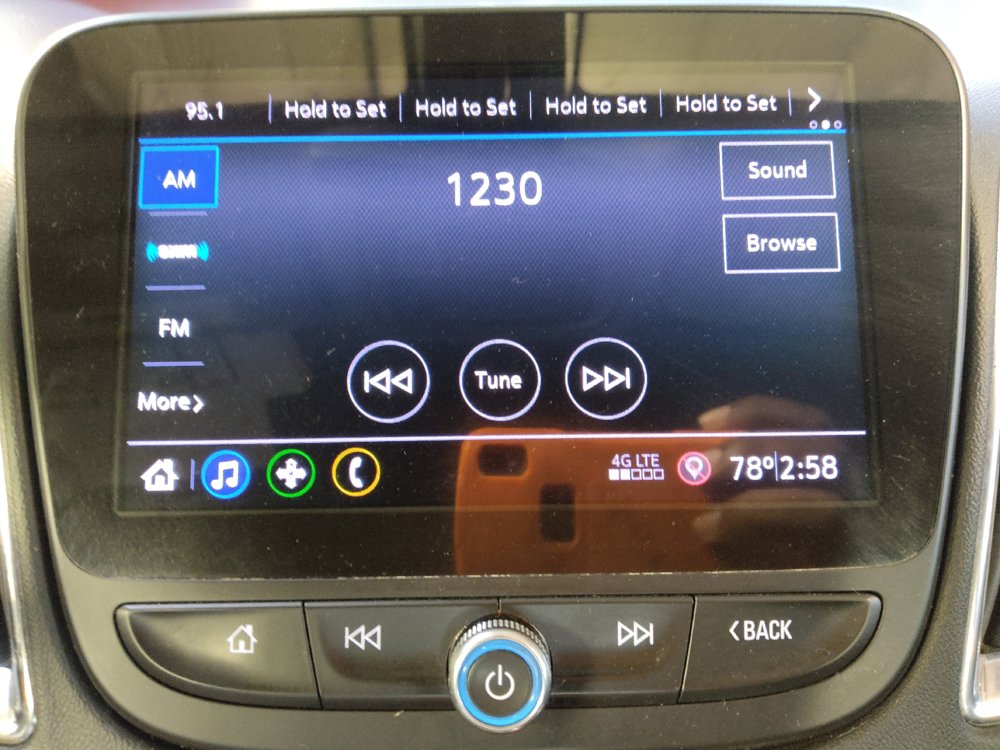 Used 2020 Chevrolet Malibu LT FWD image 25