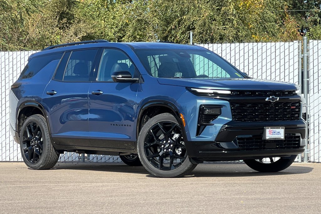 New 2026 Chevrolet Traverse RS image 2