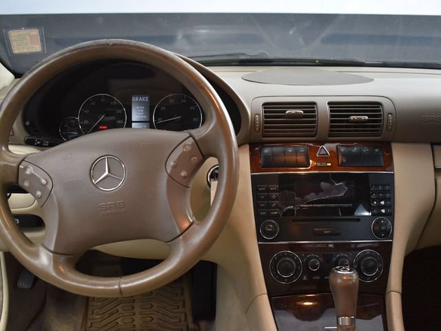 Used 2005 Mercedes-Benz C 240 4MATIC Sedan image 8