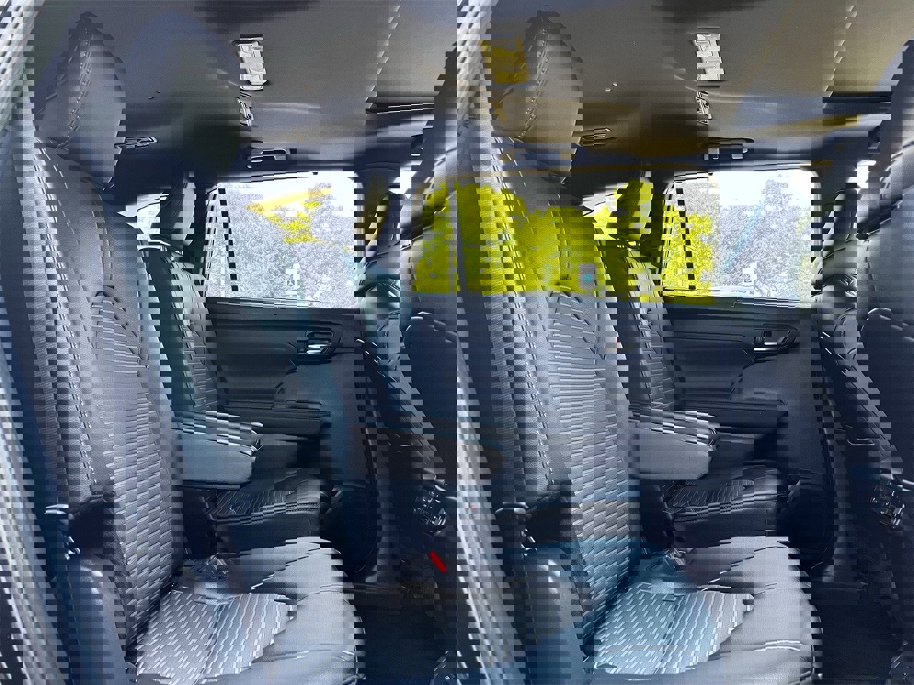 Used 2024 Toyota Highlander XSE image 28