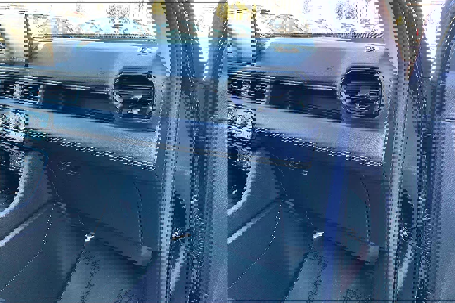 Used 2025 Honda Pilot Elite image 18