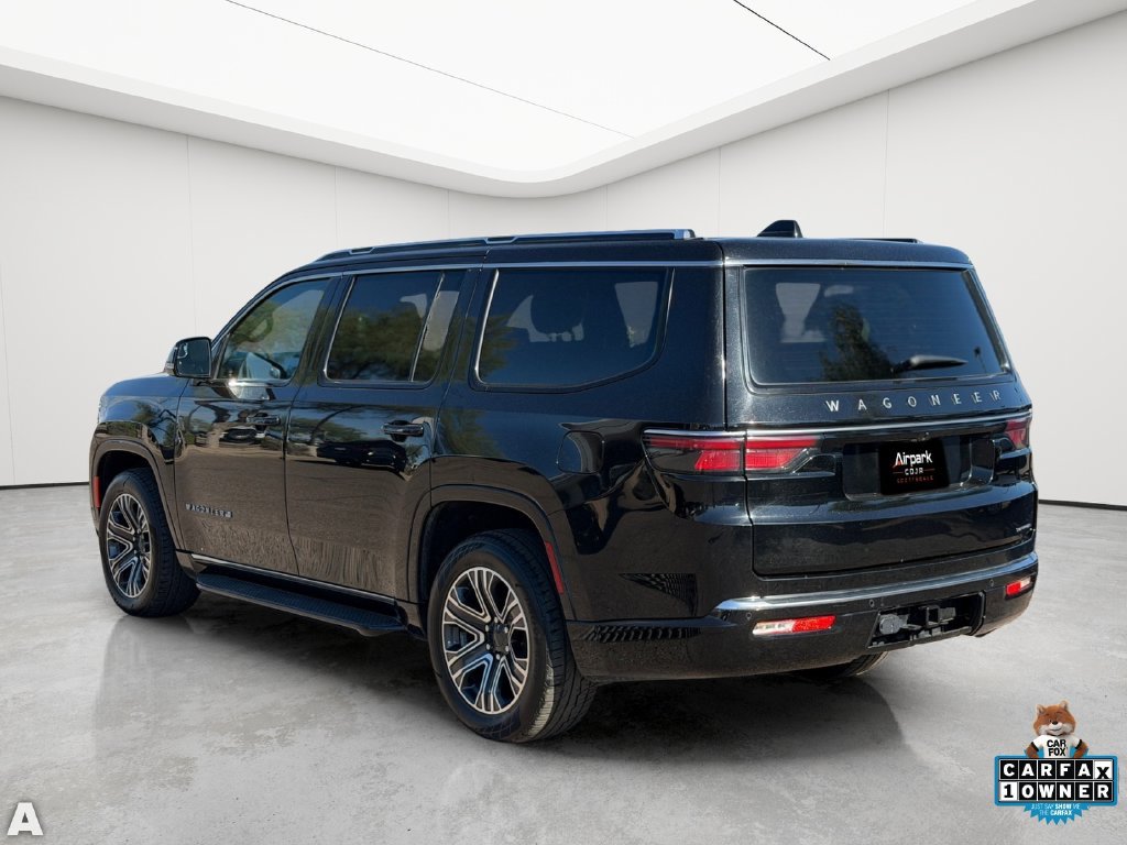 Certified 2024 Jeep Wagoneer Series II w/ Flexible Seating Group RWD image 4