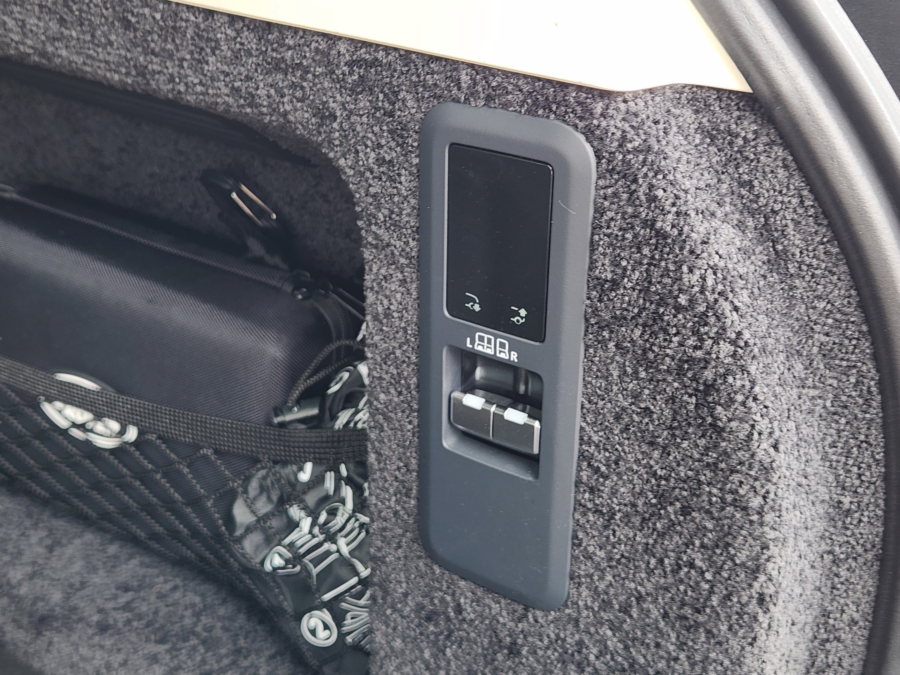 Certified 2025 Land Rover Range Rover SE AWD/4WD image 29