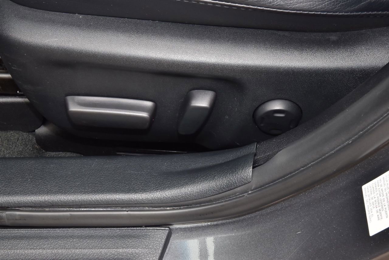 Used 2018 Toyota Avalon XLE Premium image 36