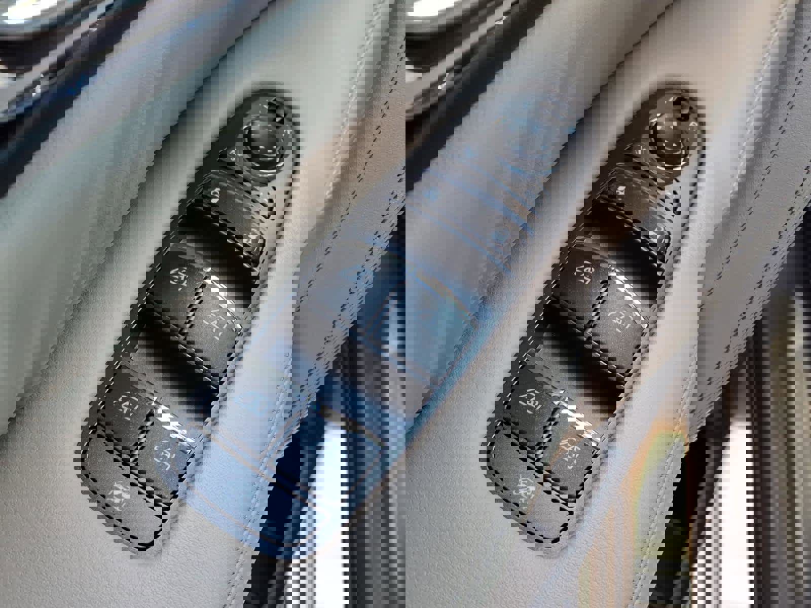 Used 2021 Nissan Armada Platinum w/ Captain's Chairs Package image 32