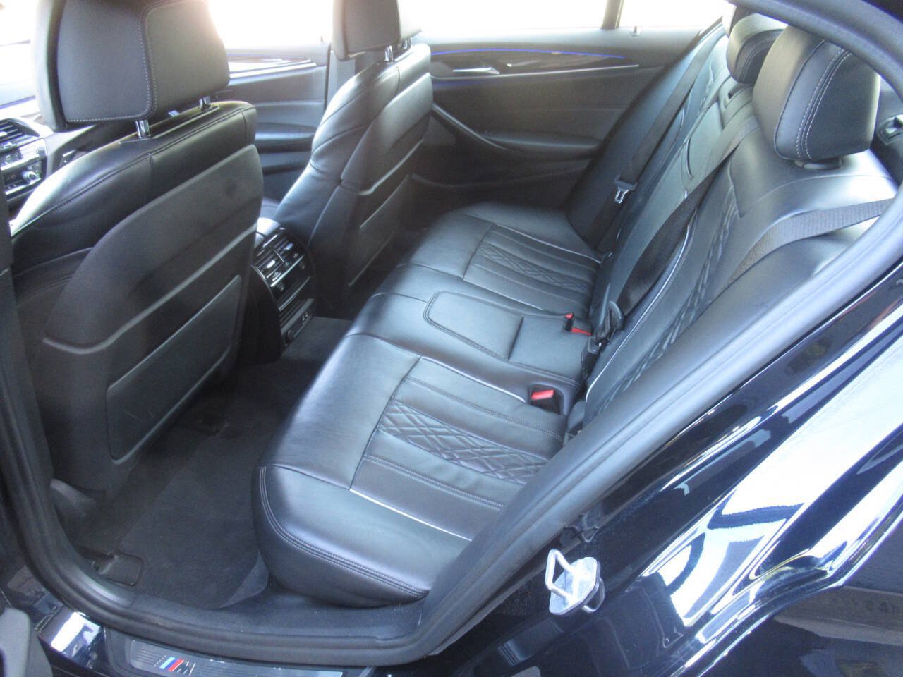 Used 2020 BMW M550i xDrive w/ Premium Package AWD/4WD image 19
