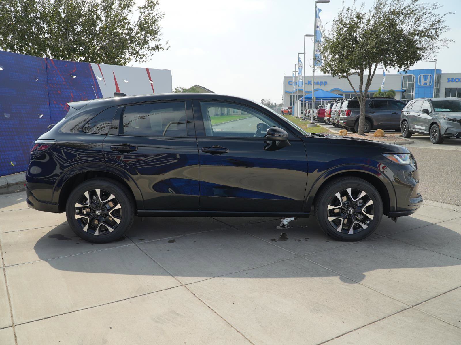New 2026 Honda HR-V EX-L image 4