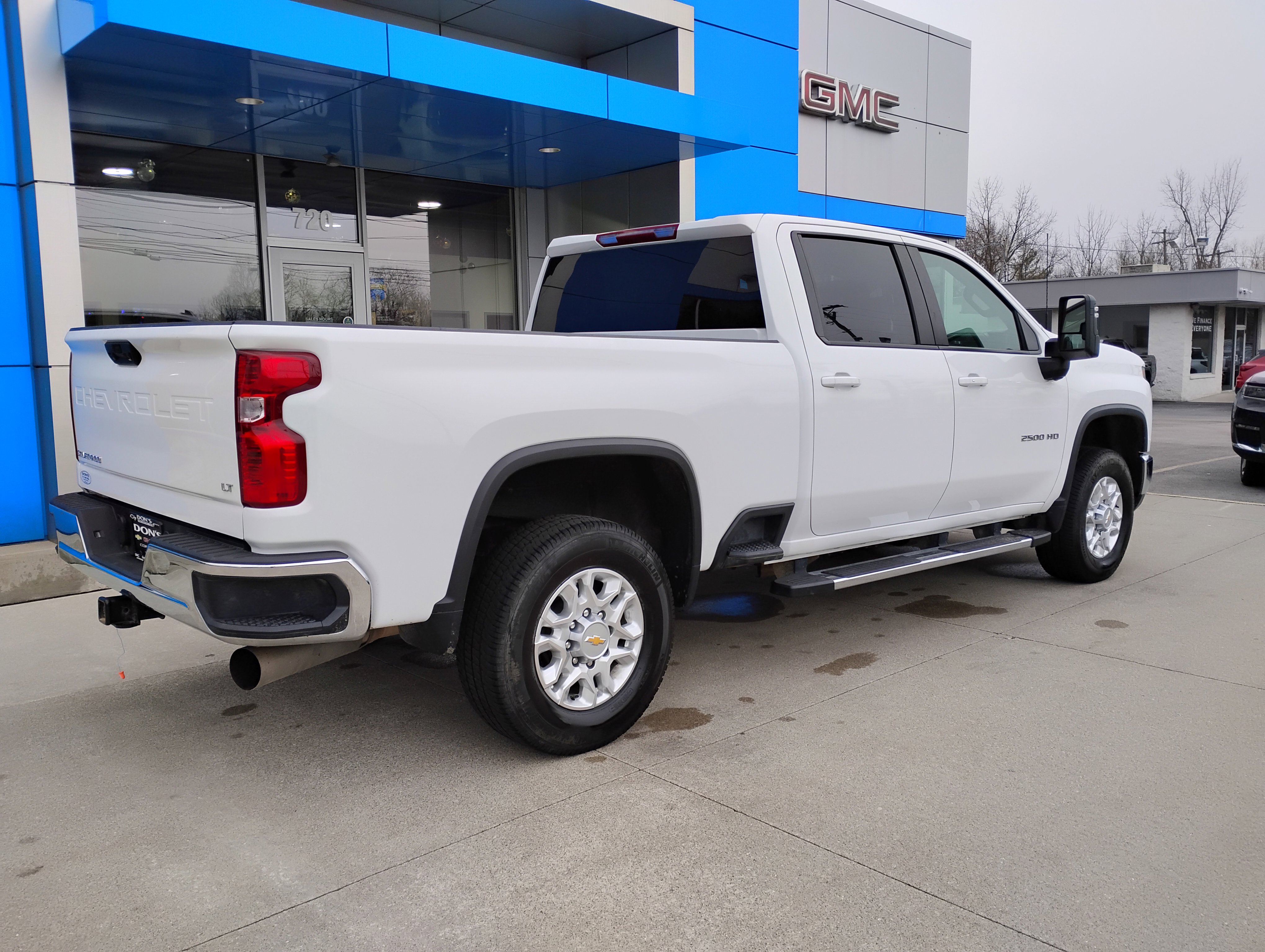 Used 2024 Chevrolet Silverado 2500 LT image 35
