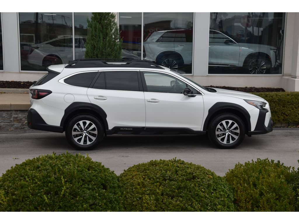 Certified 2025 Subaru Outback Premium image 3