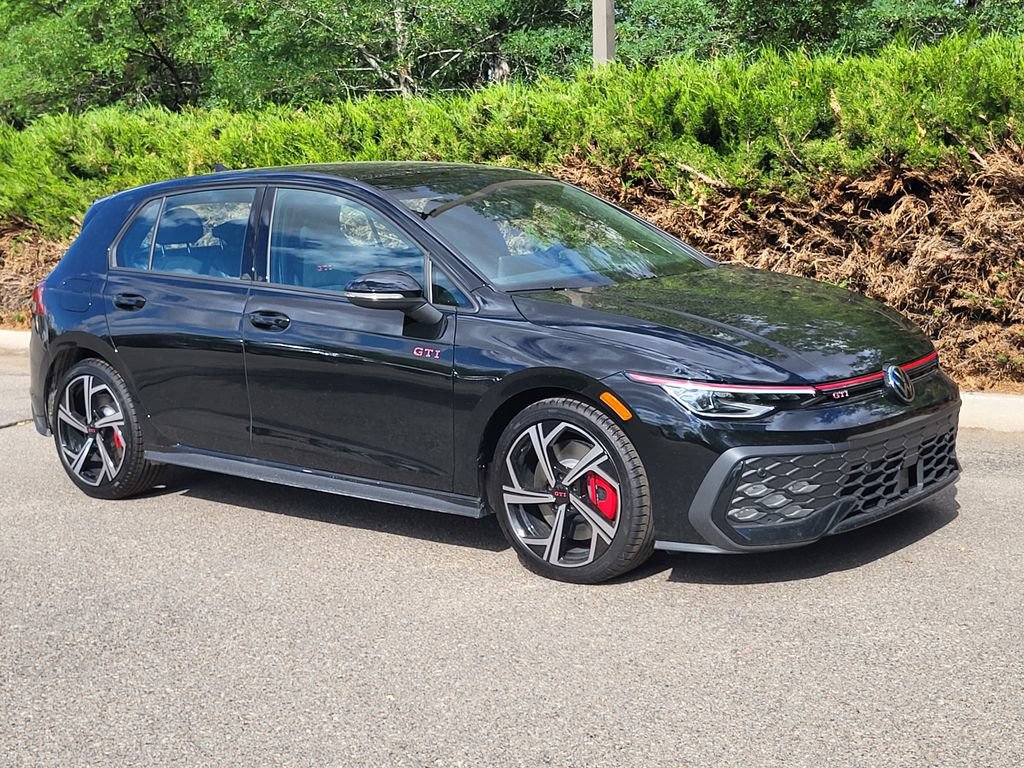 New 2026 Volkswagen Golf SE FWD image 3