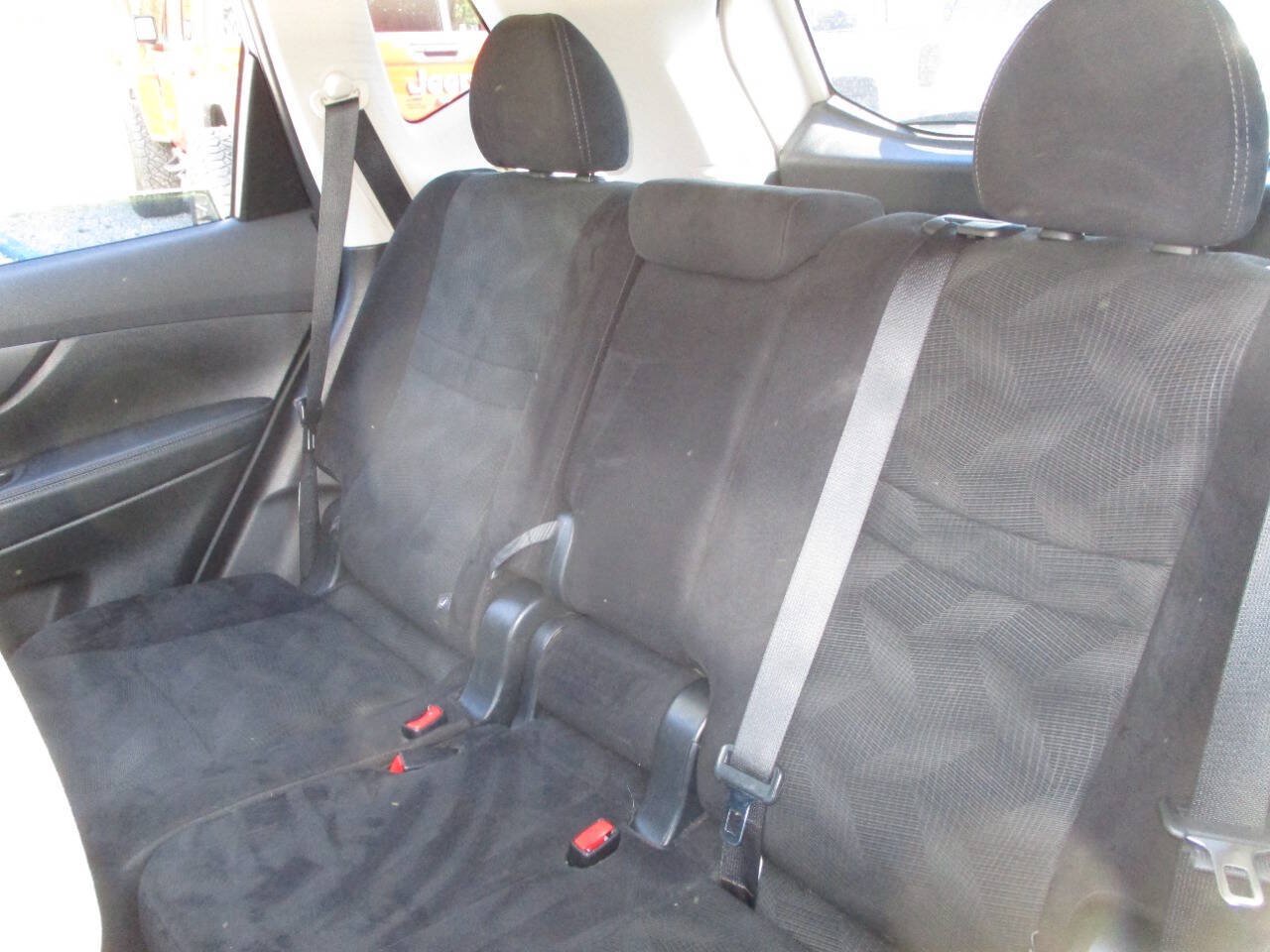 Used 2016 Nissan Rogue S AWD/4WD image 14