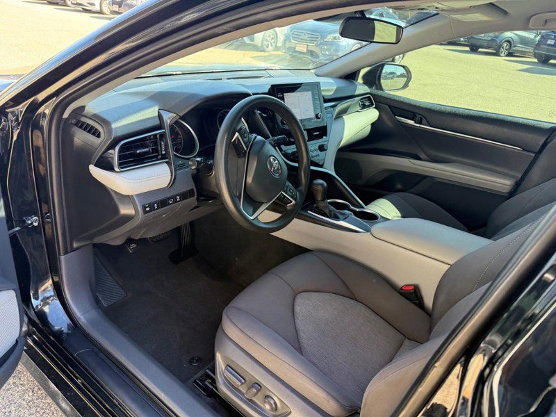 Used 2021 Toyota Camry LE FWD image 10