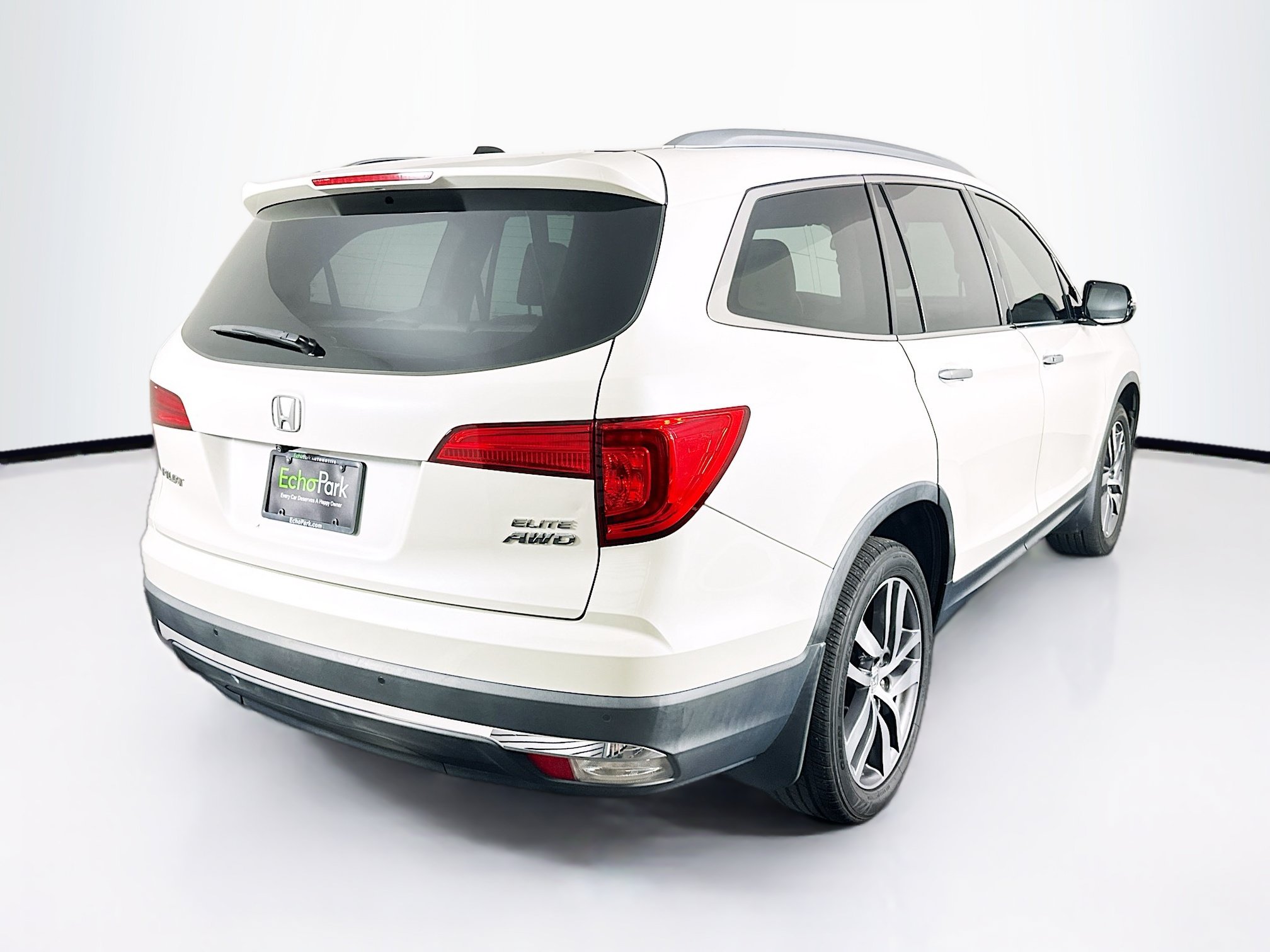 Used 2017 Honda Pilot Elite image 9