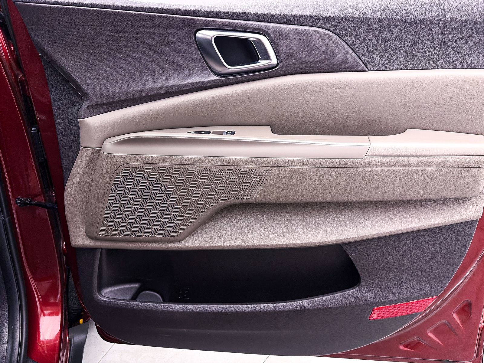 Certified 2025 Kia Carnival EX image 35
