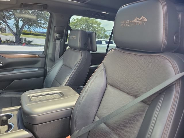 Used 2024 Chevrolet Suburban High Country w/ Advanced Technology Package AWD/4WD image 18