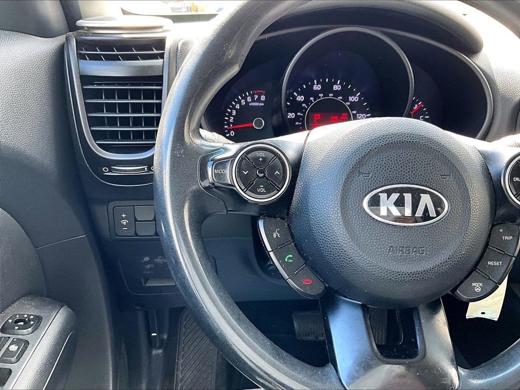 Used 2014 Kia Soul + FWD image 13